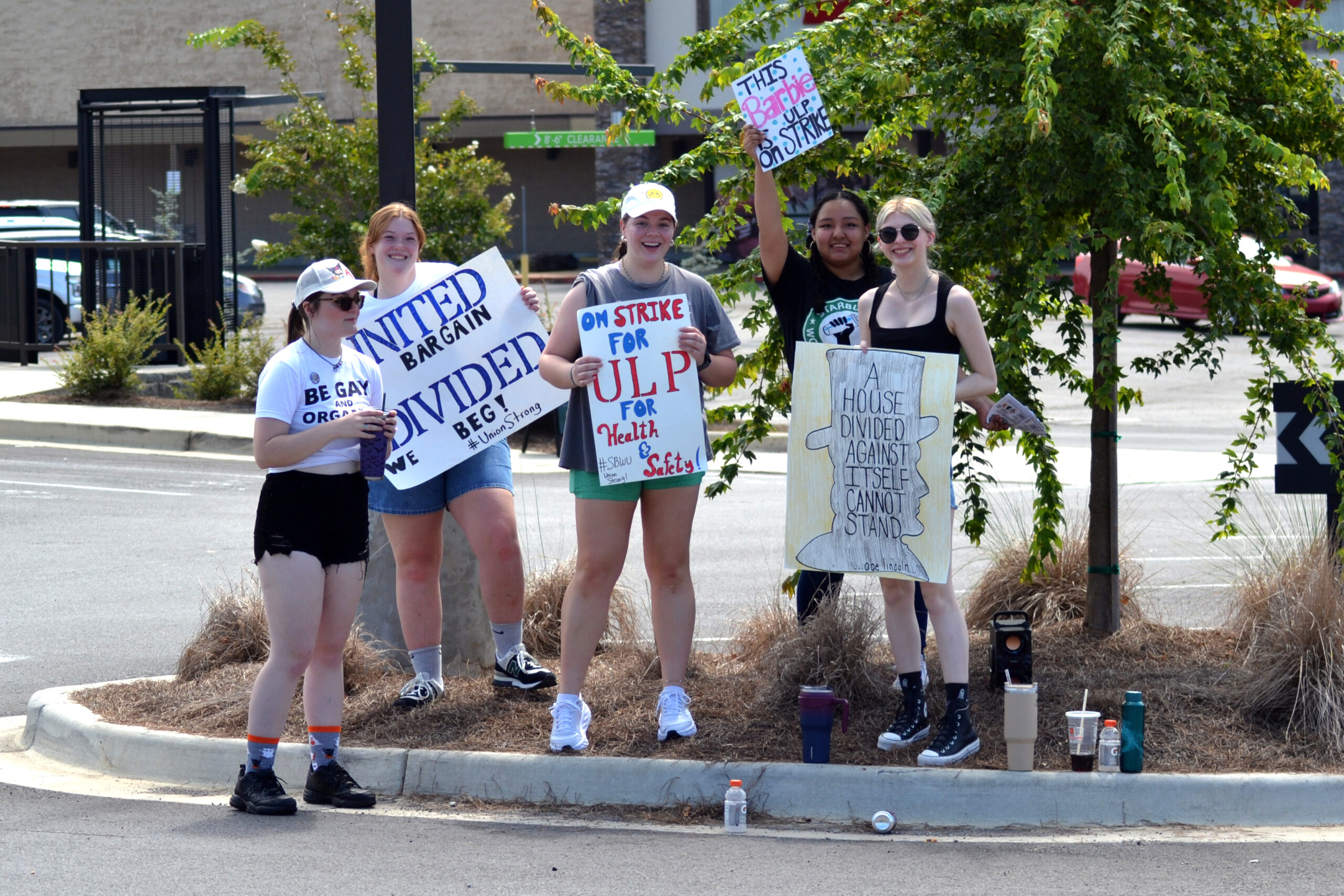 Scottsboro Workers Go On First Ever Strike Against Starbucks in Alabama